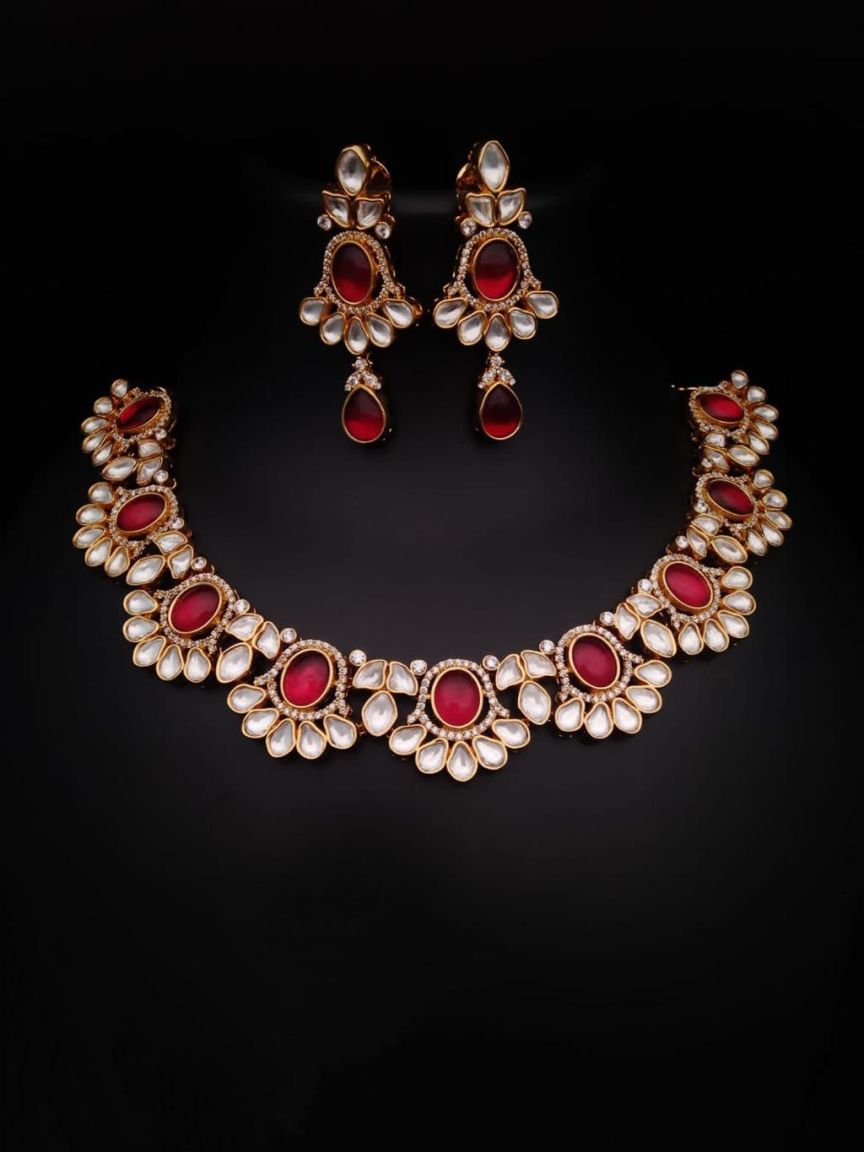 NECKLASE SET IN KUNDAN (VILANDI) STYLE | DESIGN - 15136