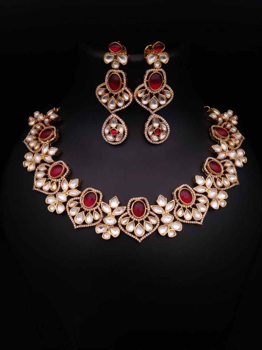 NECKLASE SET IN KUNDAN (VILANDI) STYLE | DESIGN - 15137