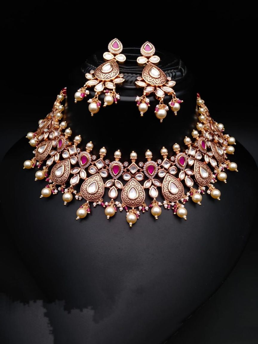 NECKLASE SET IN KUNDAN (VILANDI) STYLE | DESIGN - 15179