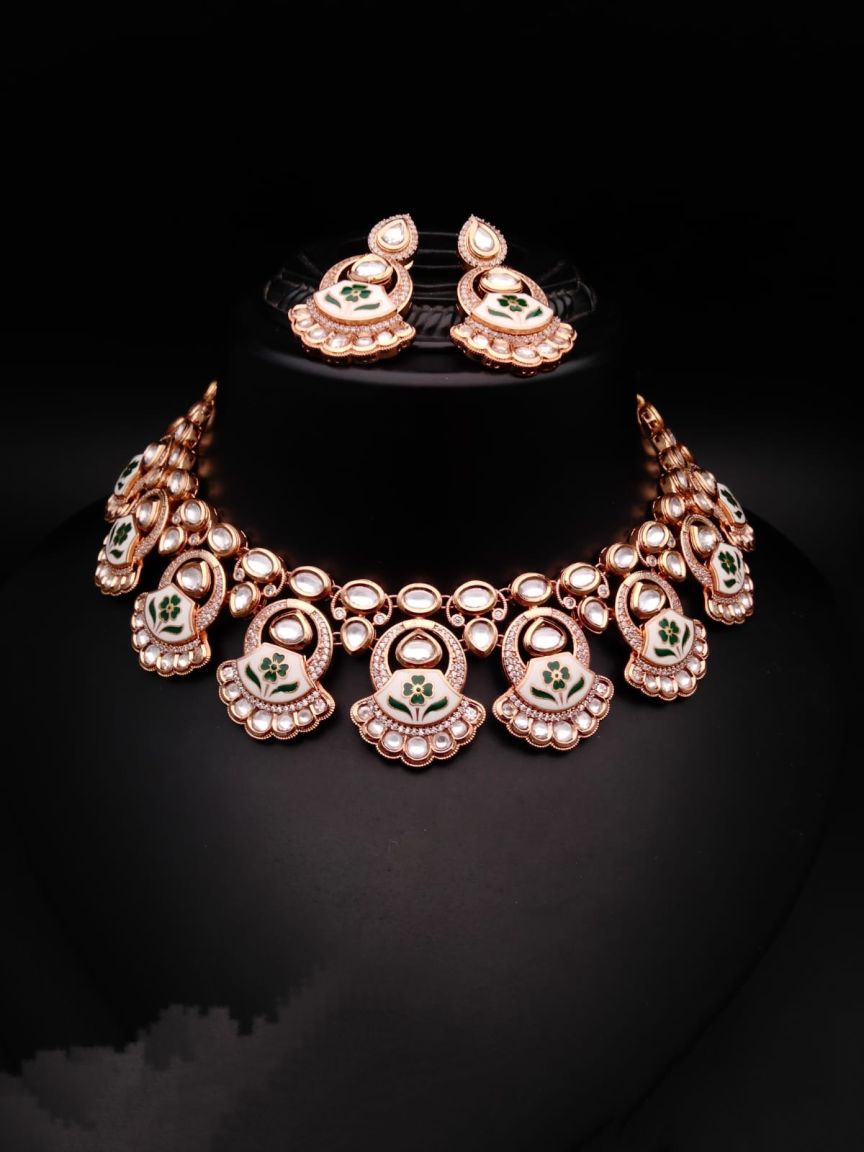 NECKLASE SET IN KUNDAN (VILANDI) STYLE | DESIGN - 15184