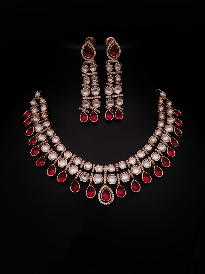 NECKLASE SET IN KUNDAN (VILANDI) STYLE | DESIGN - 15226