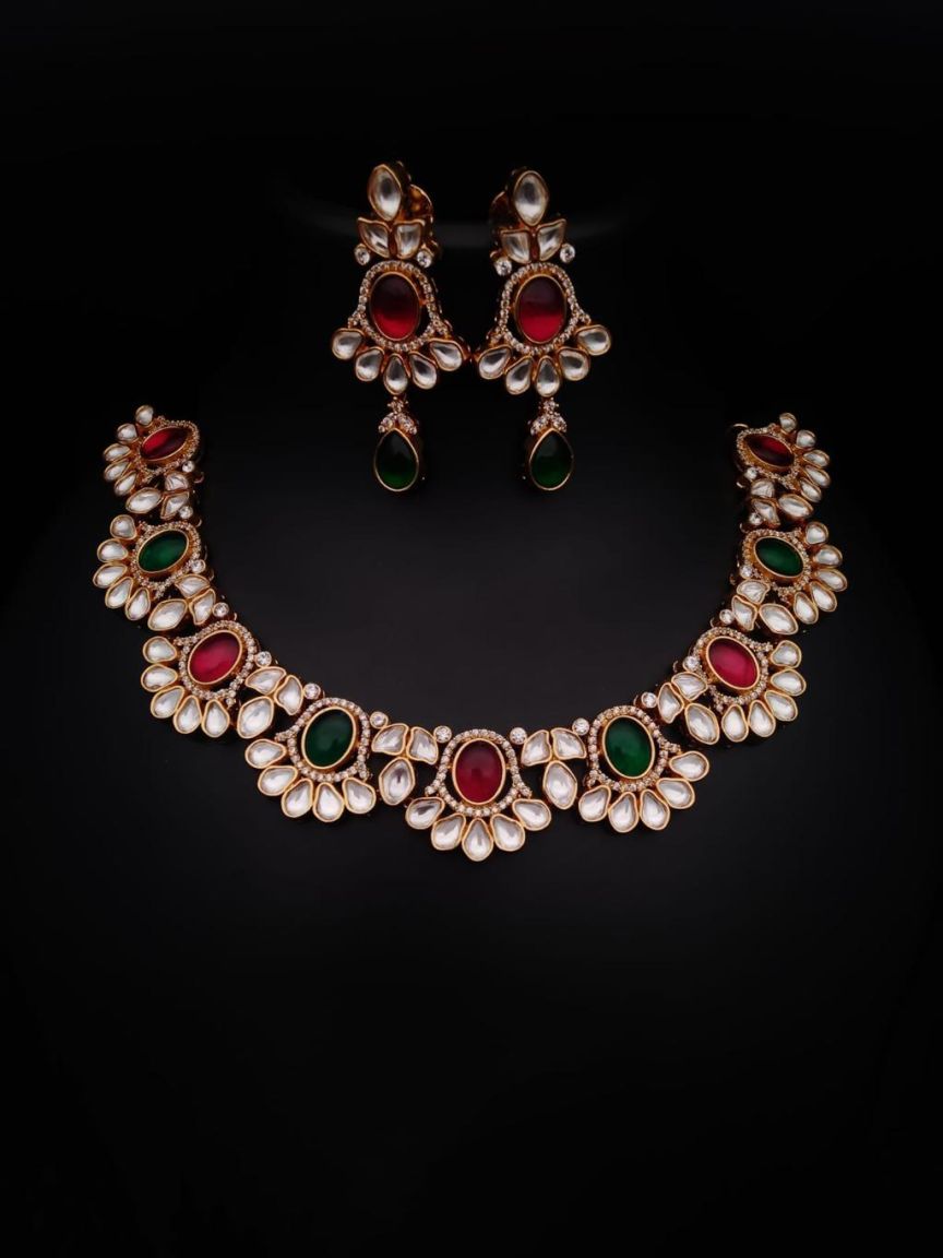 NECKLASE SET IN KUNDAN (VILANDI) STYLE | DESIGN - 15228