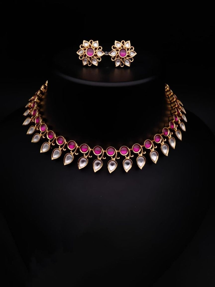 NECKLASE SET IN KUNDAN (VILANDI) STYLE | DESIGN - 15233