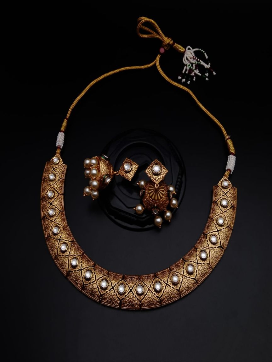 NECKLASE SET IN KUNDAN (VILANDI) STYLE | DESIGN - 15256