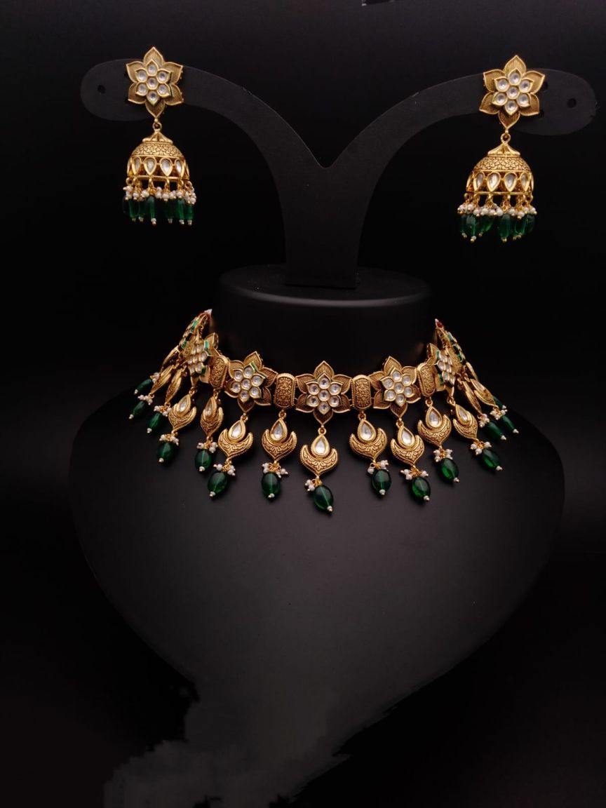NECKLASE SET IN KUNDAN (VILANDI) STYLE | DESIGN - 15264