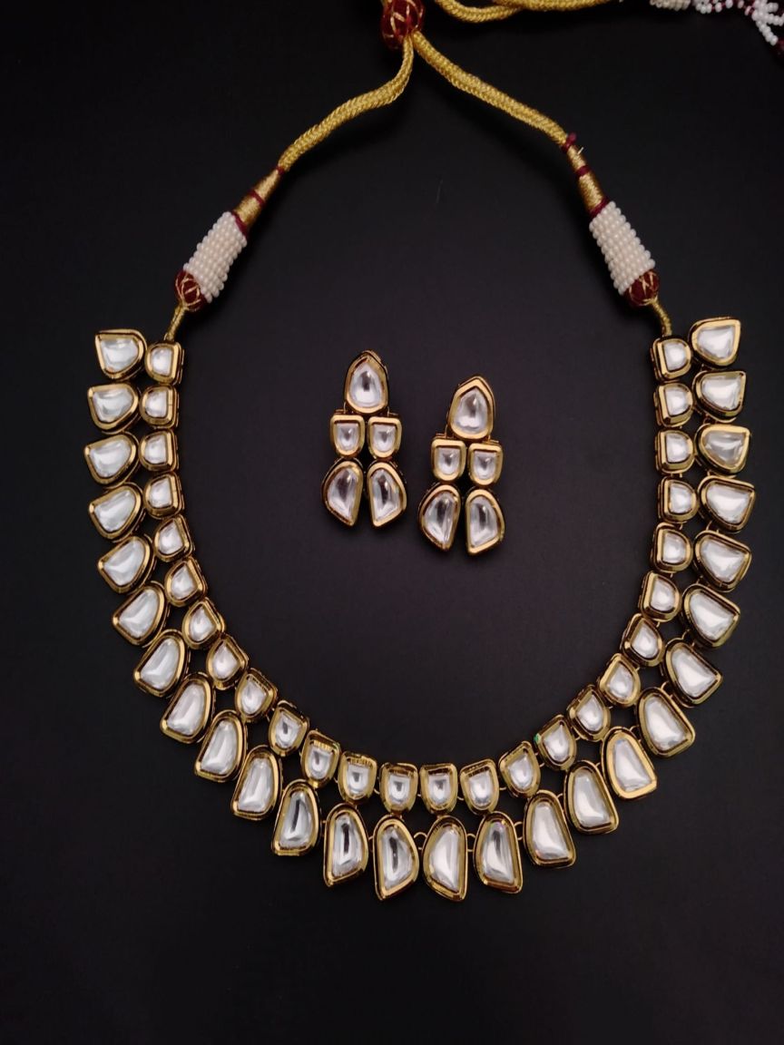 NECKLASE SET IN KUNDAN (VILANDI) STYLE | DESIGN - 15306