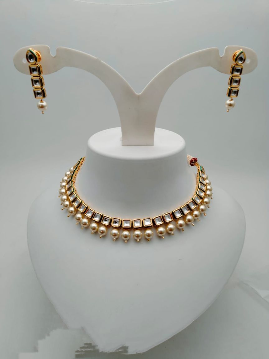 NECKLASE SET IN KUNDAN (VILANDI) STYLE | DESIGN - 15336
