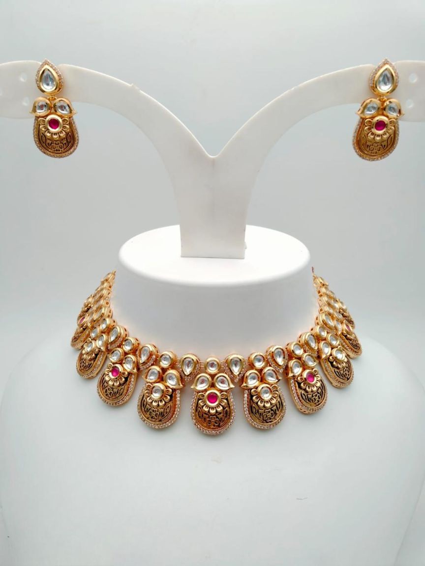 NECKLASE SET IN KUNDAN (VILANDI) STYLE | DESIGN - 15400