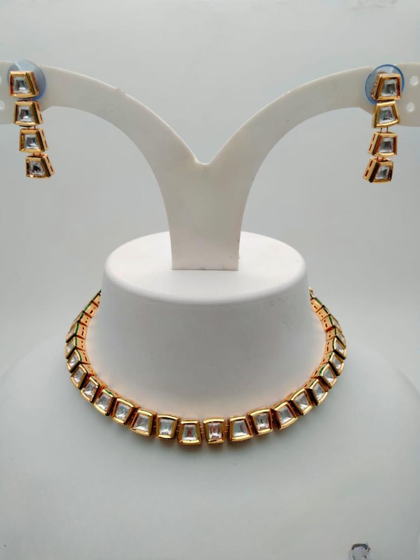 NECKLASE SET IN KUNDAN (VILANDI) STYLE | DESIGN - 15411