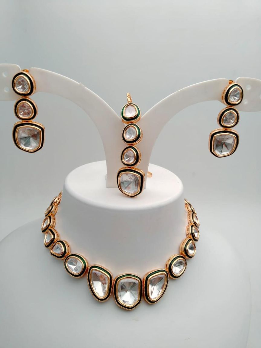 NECKLASE SET IN KUNDAN (VILANDI) STYLE | DESIGN - 15446