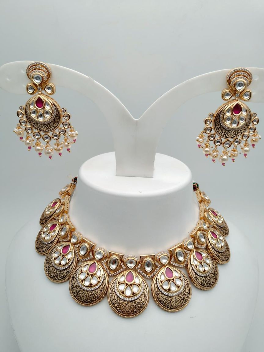 NECKLASE SET IN KUNDAN (VILANDI) STYLE | DESIGN - 15449
