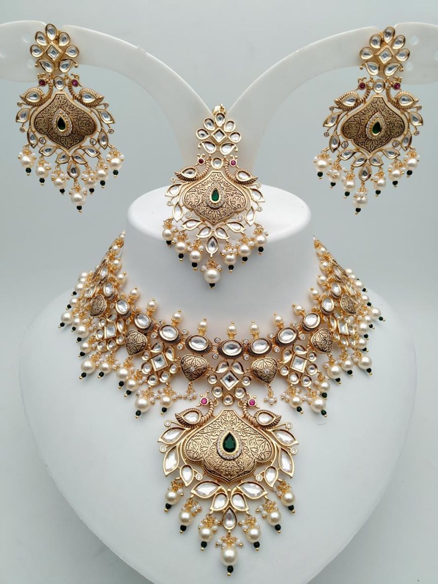 NECKLASE SET IN KUNDAN (VILANDI) STYLE | DESIGN - 15452