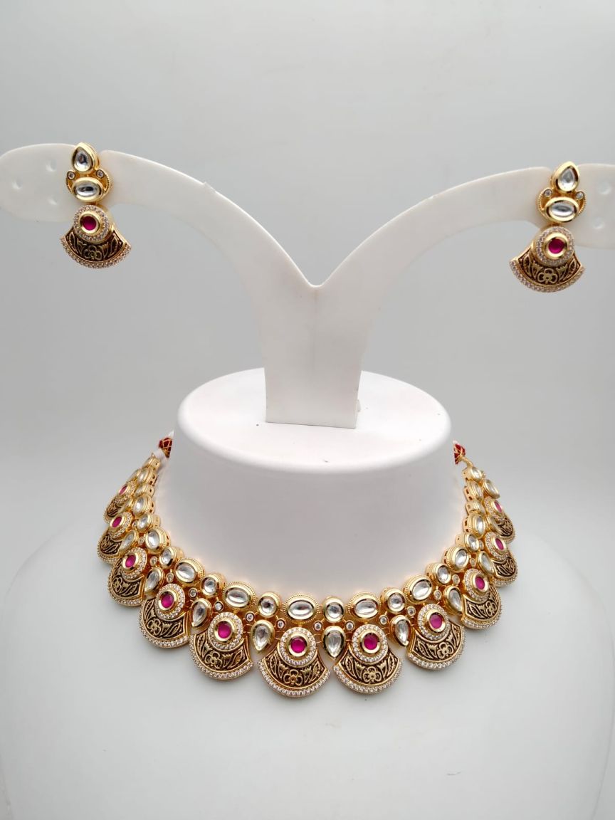 NECKLASE SET IN KUNDAN (VILANDI) STYLE | DESIGN - 15466