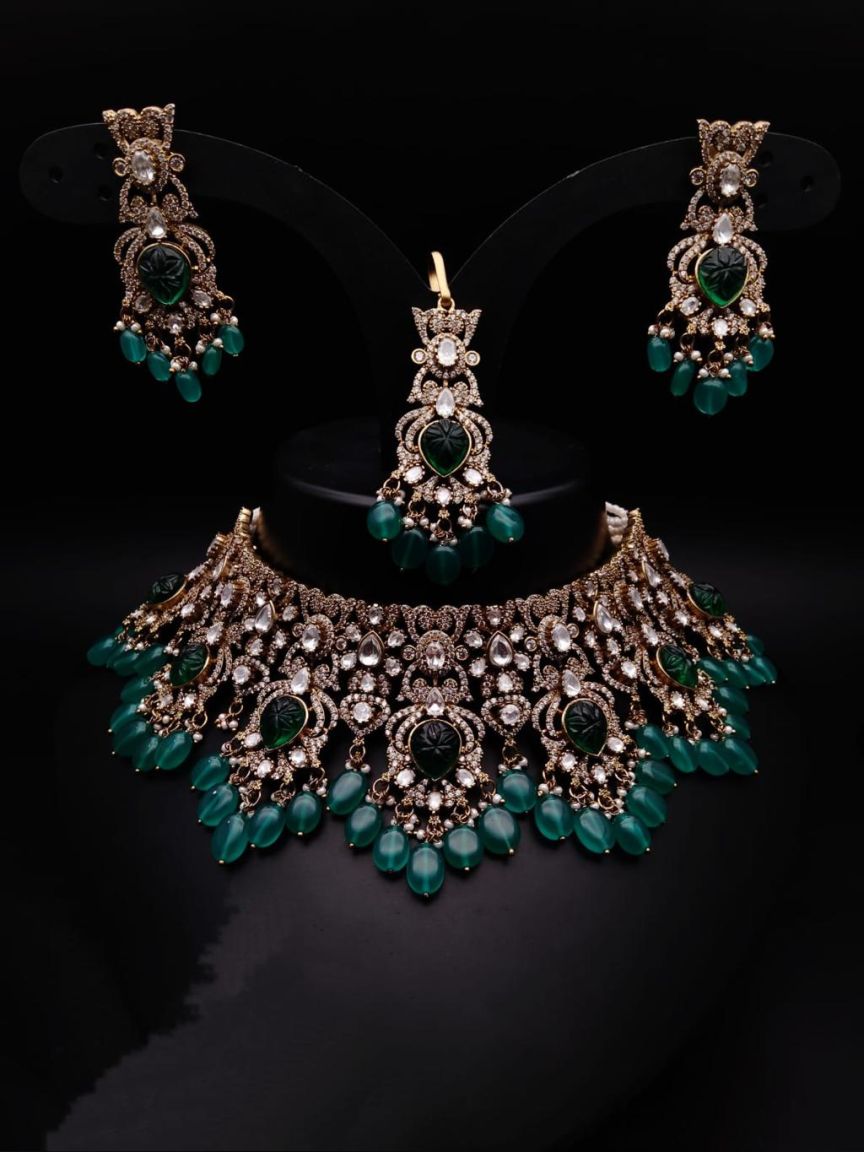 NECKLASE SET IN KUNDAN (VILANDI) STYLE | DESIGN - 15469