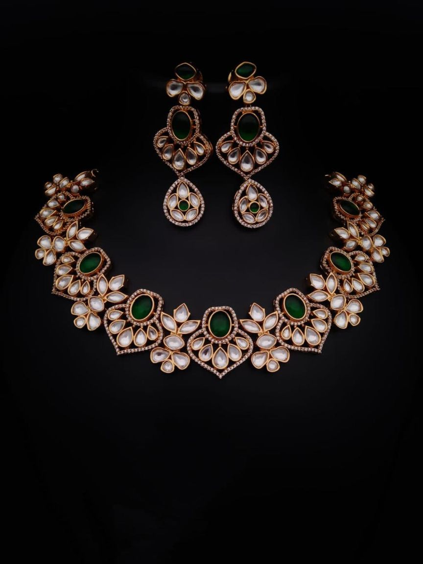 NECKLASE SET IN KUNDAN (VILANDI) STYLE | DESIGN - 15481