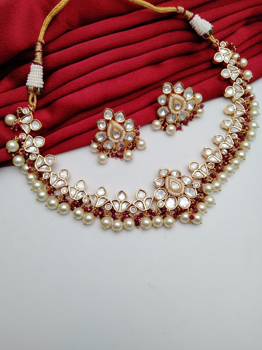 NECKLASE SET IN KUNDAN (VILANDI) STYLE | DESIGN - 15500