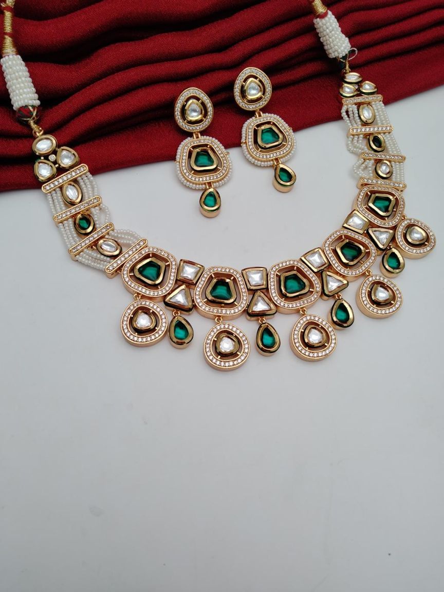 NECKLASE SET IN KUNDAN (VILANDI) STYLE | DESIGN - 15503