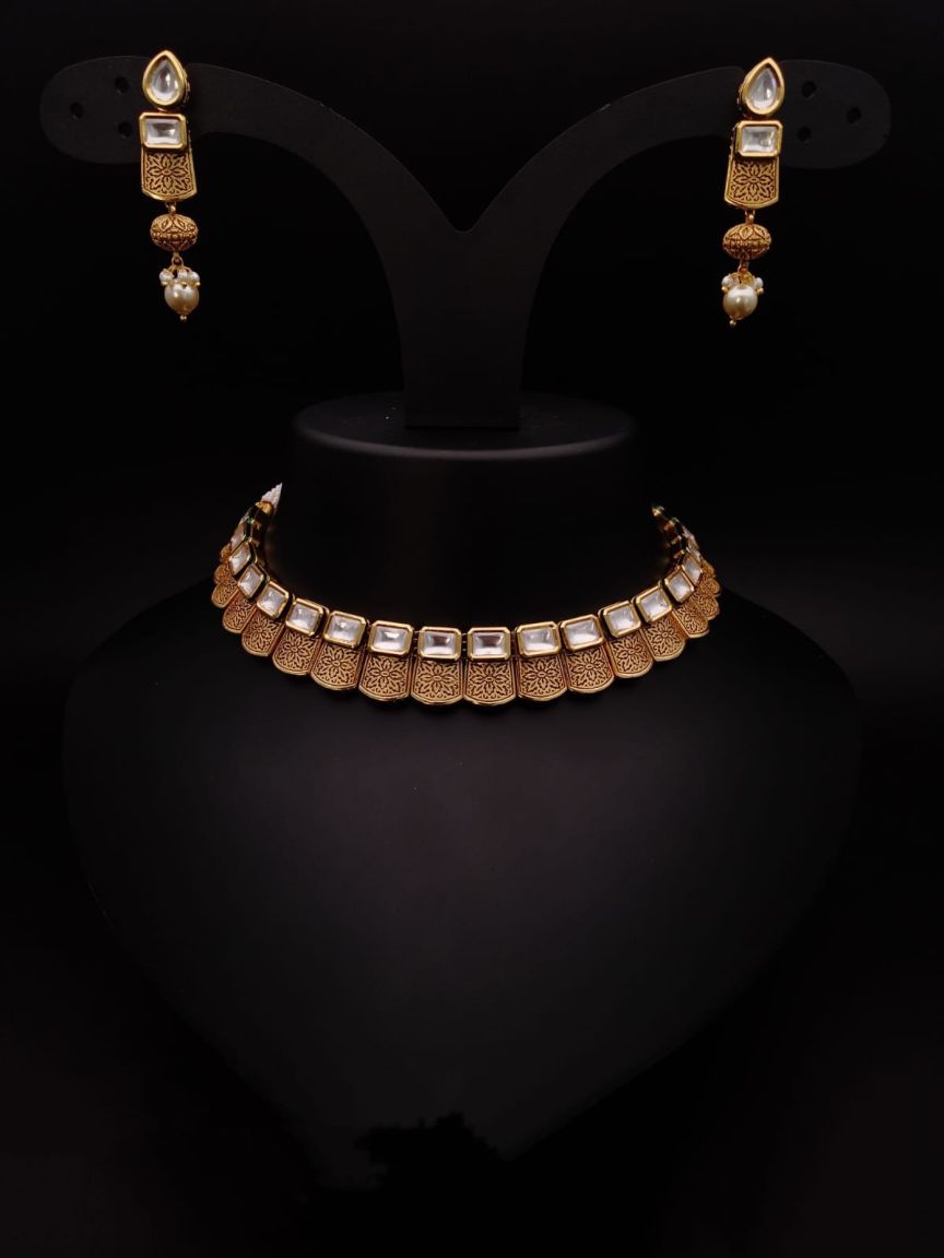 NECKLASE SET IN KUNDAN (VILANDI) STYLE | DESIGN - 15510