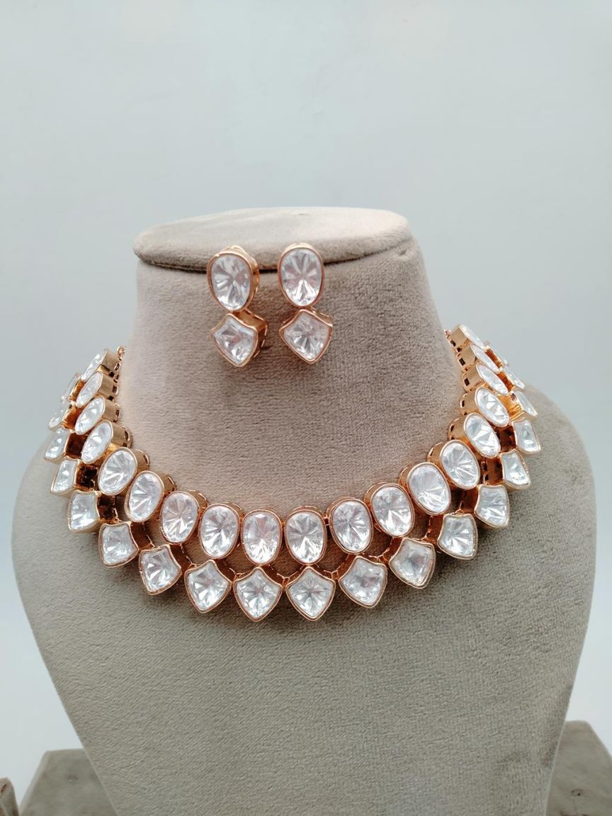 NECKLASE SET IN KUNDAN (VILANDI) STYLE | DESIGN - 15521