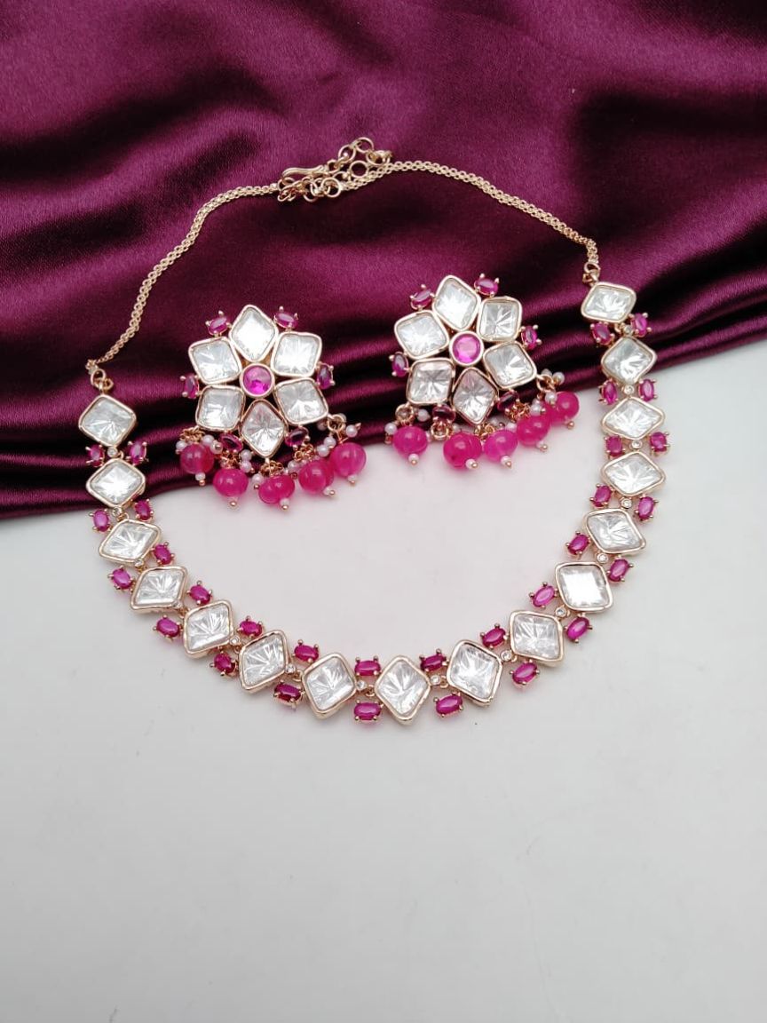 NECKLASE SET IN KUNDAN (VILANDI) STYLE | DESIGN - 15557