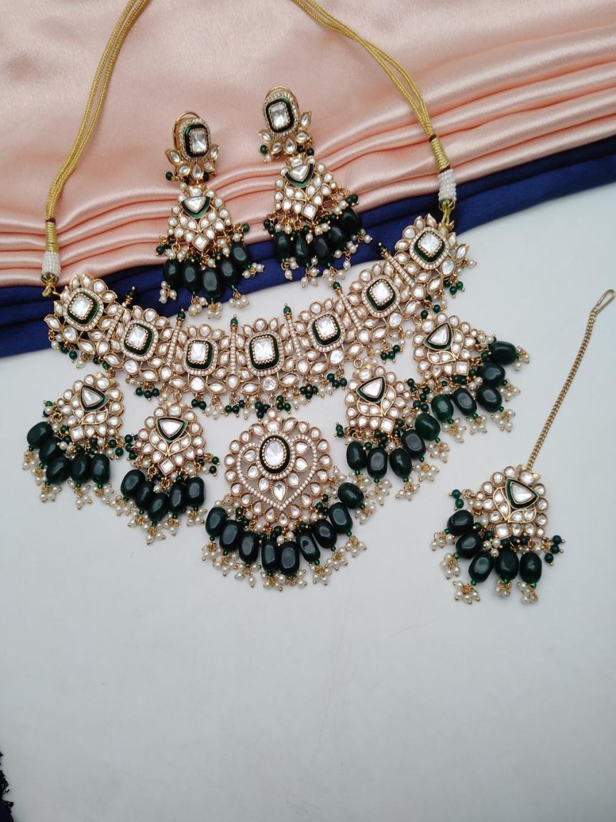 NECKLASE SET IN KUNDAN (VILANDI) STYLE | DESIGN - 15565