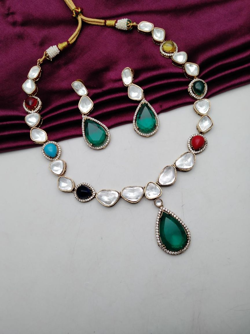 kundan-necklace_set-NSK15579RGRSBWVC