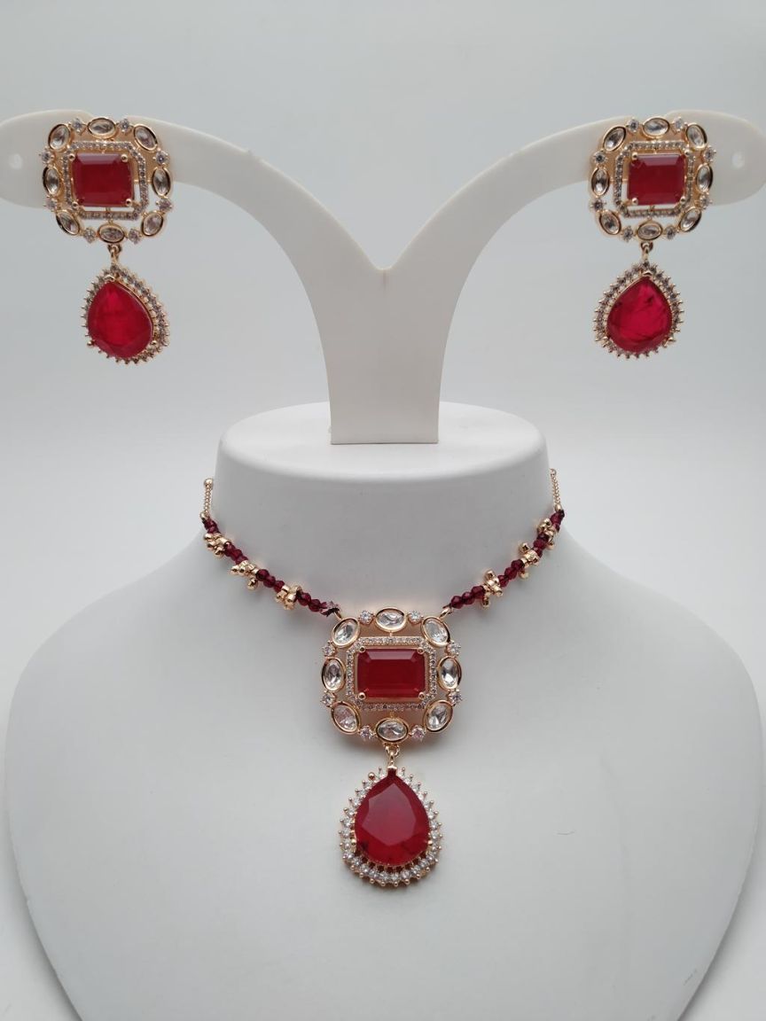 NECKLASE SET IN KUNDAN (VILANDI) STYLE | DESIGN - 15583