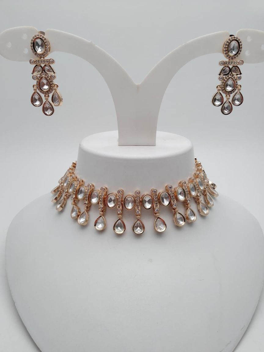 NECKLASE SET IN KUNDAN (VILANDI) STYLE | DESIGN - 15590