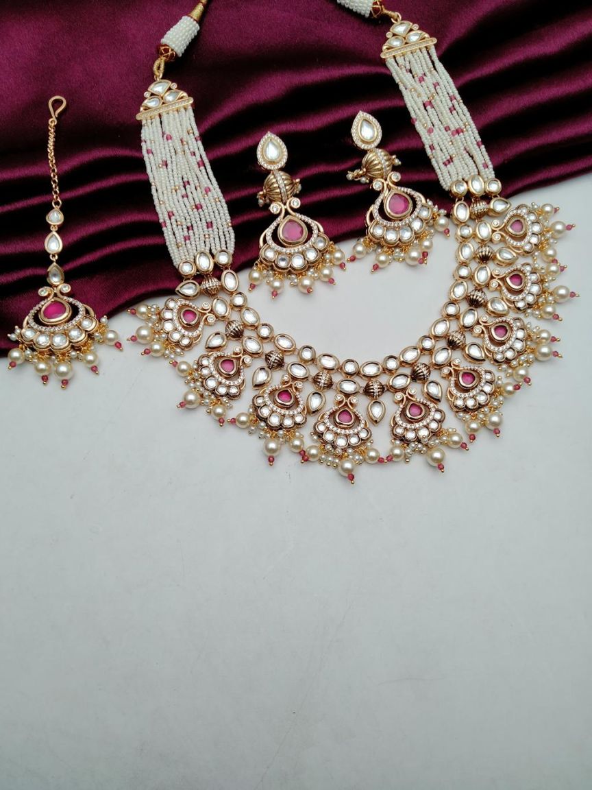 NECKLASE SET IN KUNDAN (VILANDI) STYLE | DESIGN - 15600