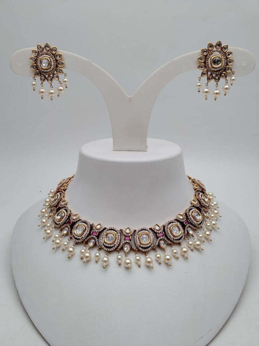 NECKLASE SET IN KUNDAN (VILANDI) STYLE | DESIGN - 15611
