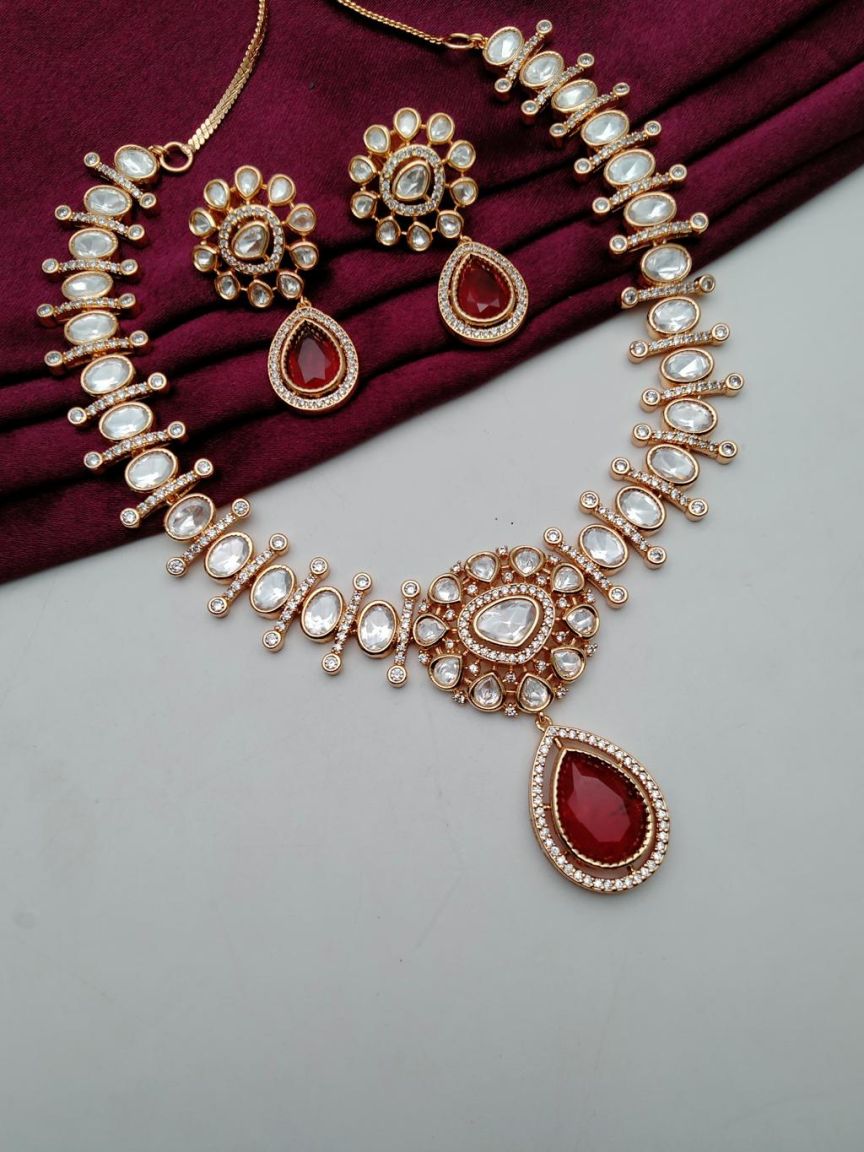 NECKLASE SET IN KUNDAN (VILANDI) STYLE | DESIGN - 15634