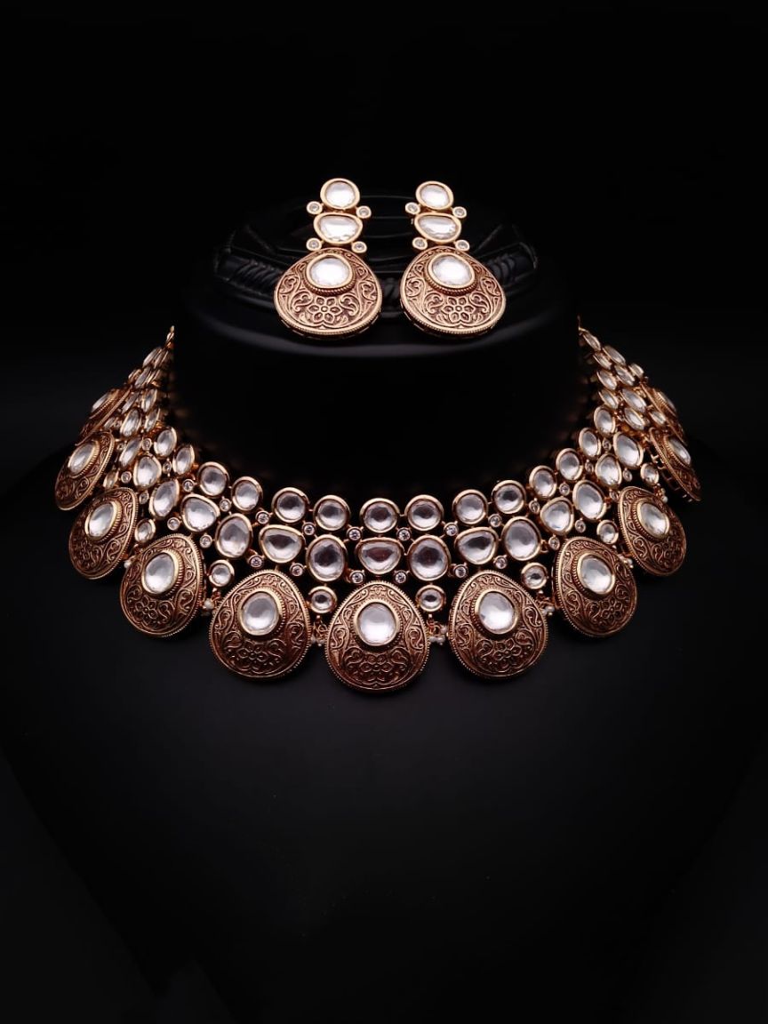 NECKLASE SET IN KUNDAN (VILANDI) STYLE | DESIGN - 15657