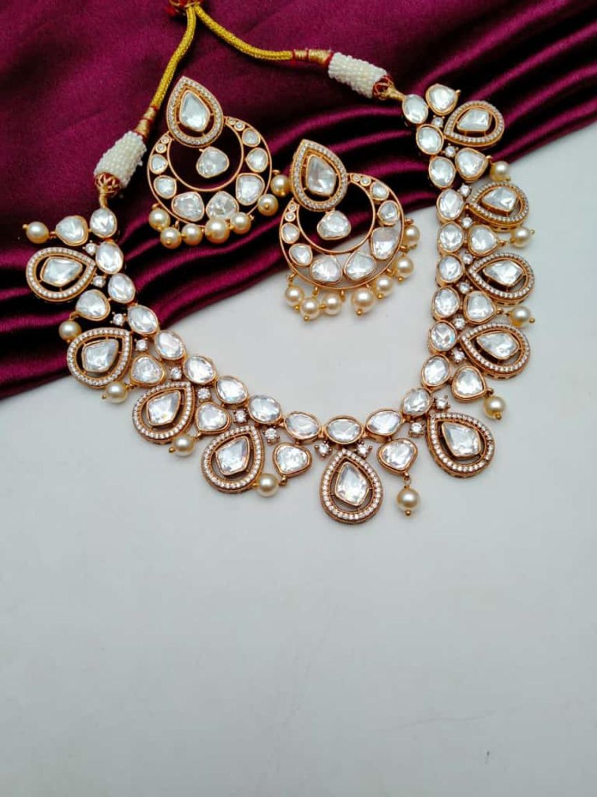 NECKLASE SET IN KUNDAN (VILANDI) STYLE | DESIGN - 15661