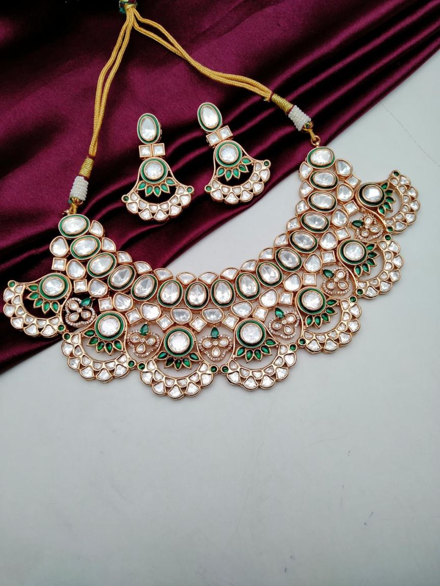 NECKLASE SET IN KUNDAN (VILANDI) STYLE | DESIGN - 15665