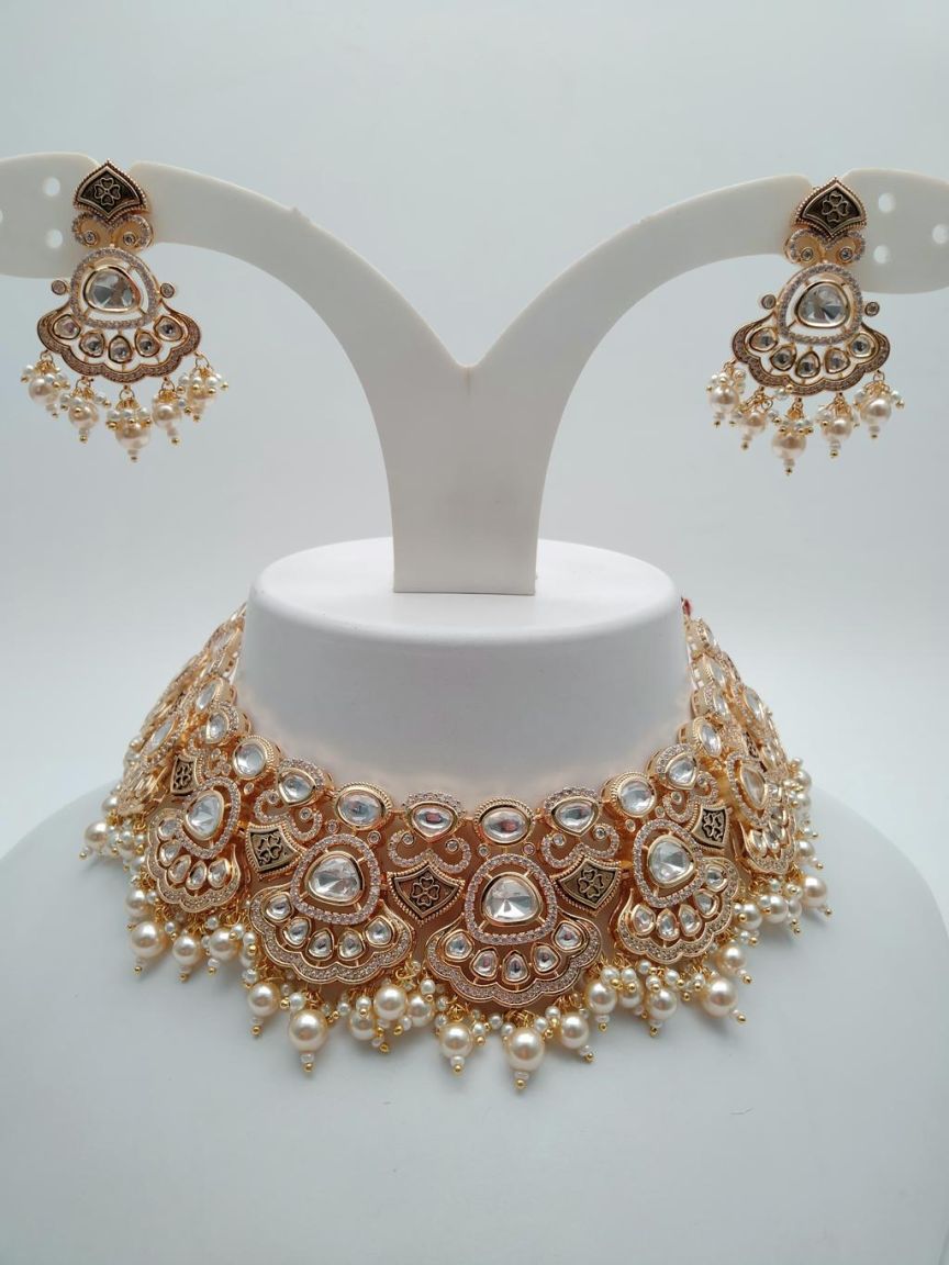 NECKLASE SET IN KUNDAN (VILANDI) STYLE | DESIGN - 15698