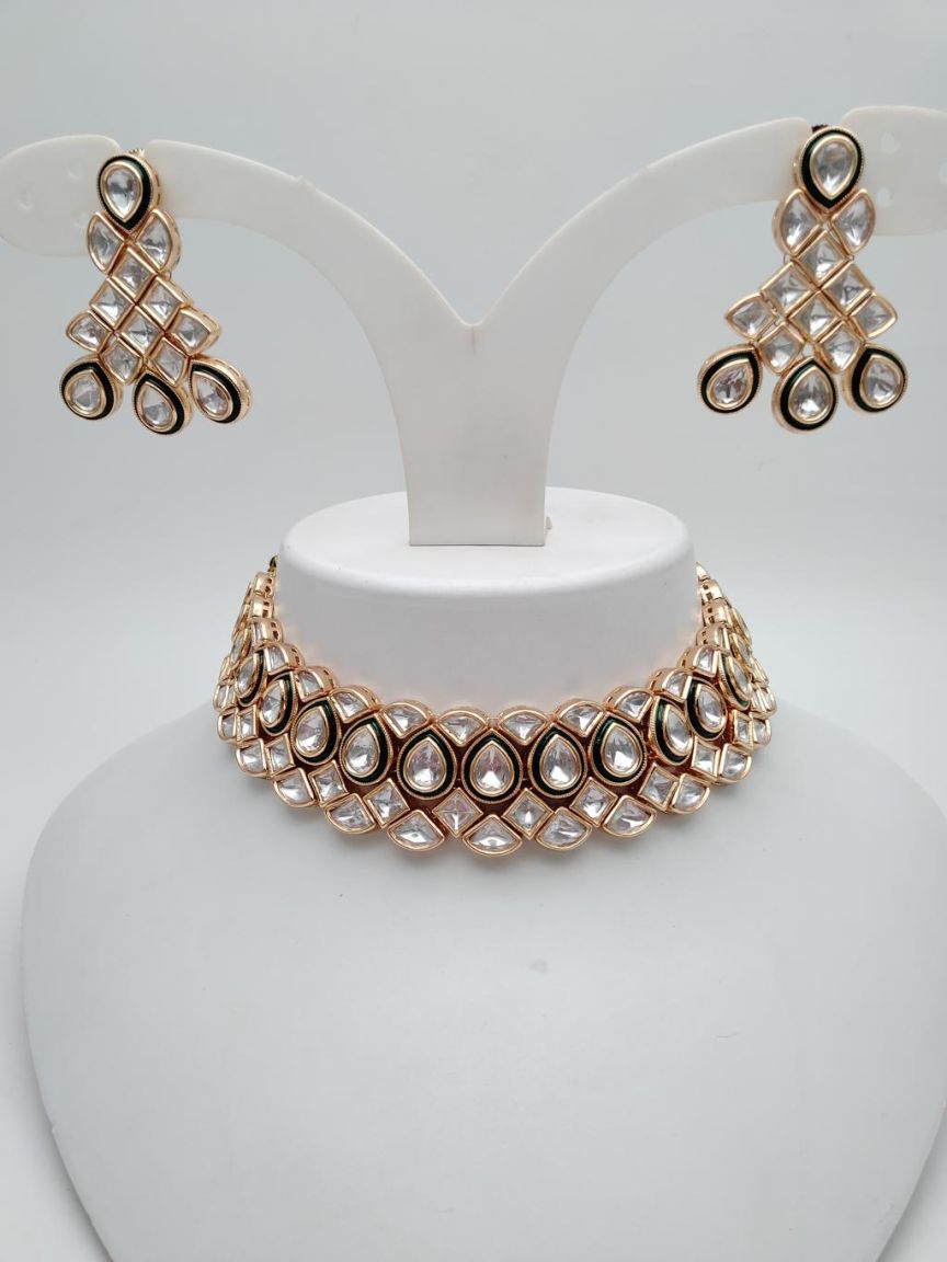 NECKLASE SET IN KUNDAN (VILANDI) STYLE | DESIGN - 15704