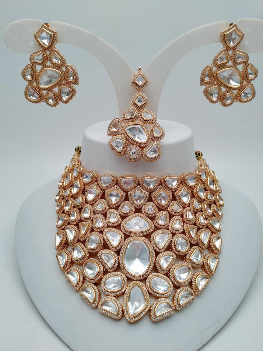 NECKLASE SET IN KUNDAN (VILANDI) STYLE | DESIGN - 15718