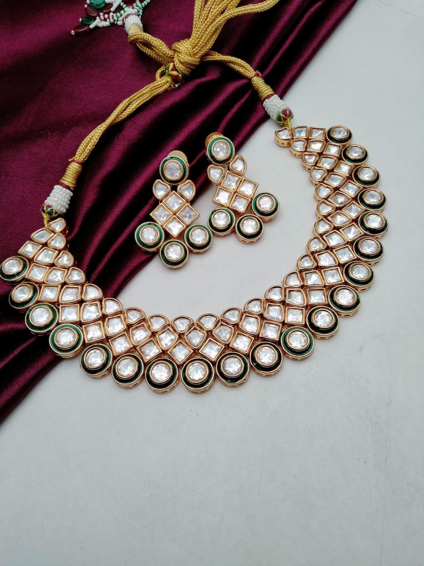 NECKLASE SET IN KUNDAN (VILANDI) STYLE | DESIGN - 15723