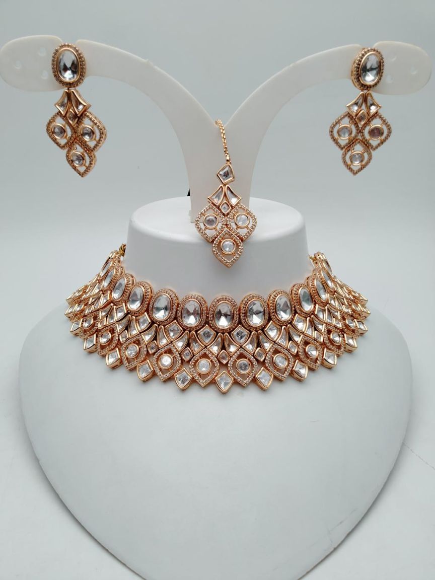 NECKLASE SET IN KUNDAN (VILANDI) STYLE | DESIGN - 15725
