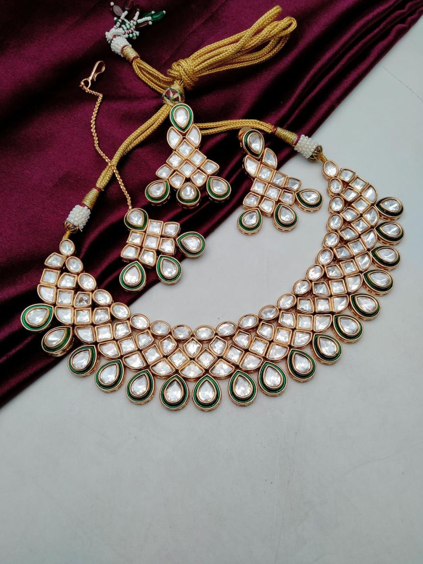 NECKLASE SET IN KUNDAN (VILANDI) STYLE | DESIGN - 15726