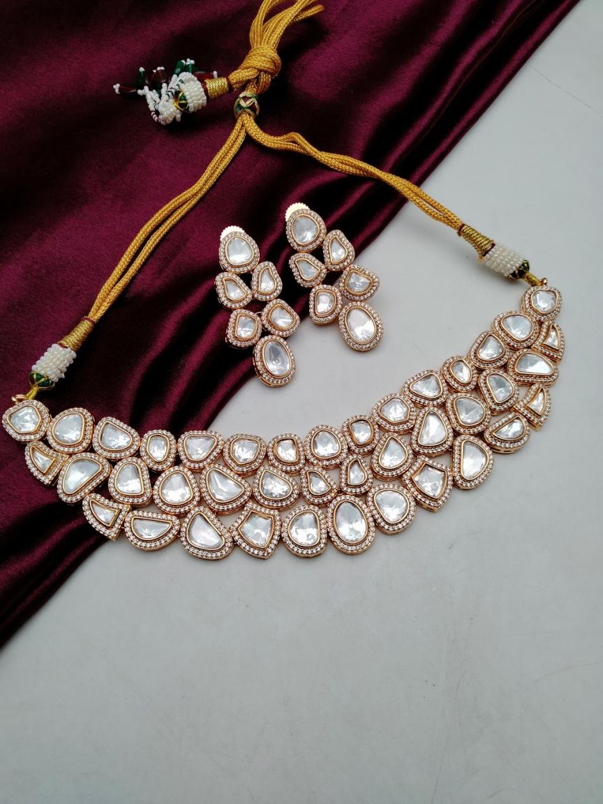 NECKLASE SET IN KUNDAN (VILANDI) STYLE | DESIGN - 15728