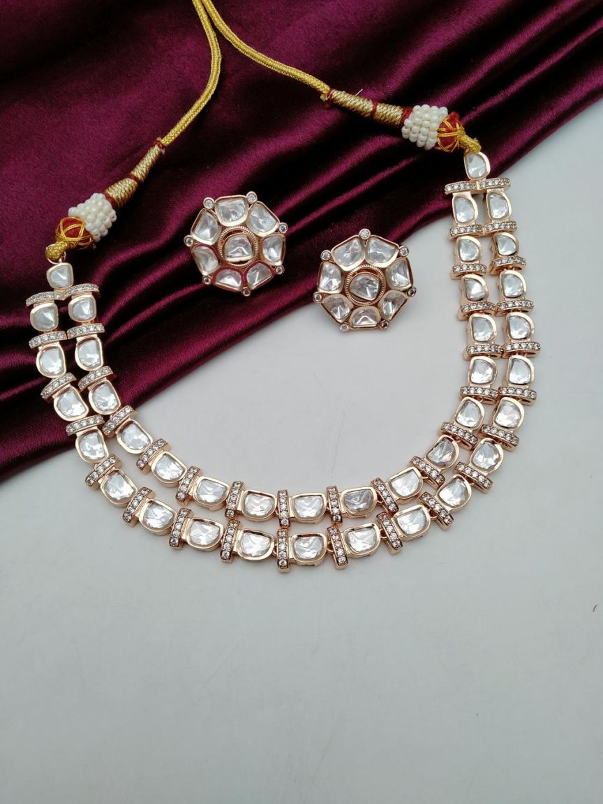 NECKLASE SET IN KUNDAN (VILANDI) STYLE | DESIGN - 15734