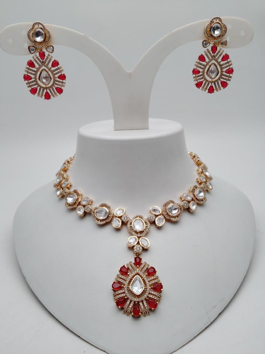 NECKLASE SET IN KUNDAN (VILANDI) STYLE | DESIGN - 15742