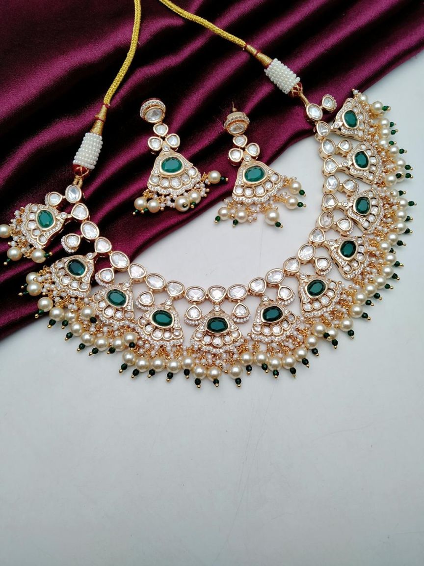 NECKLASE SET IN KUNDAN (VILANDI) STYLE | DESIGN - 15746