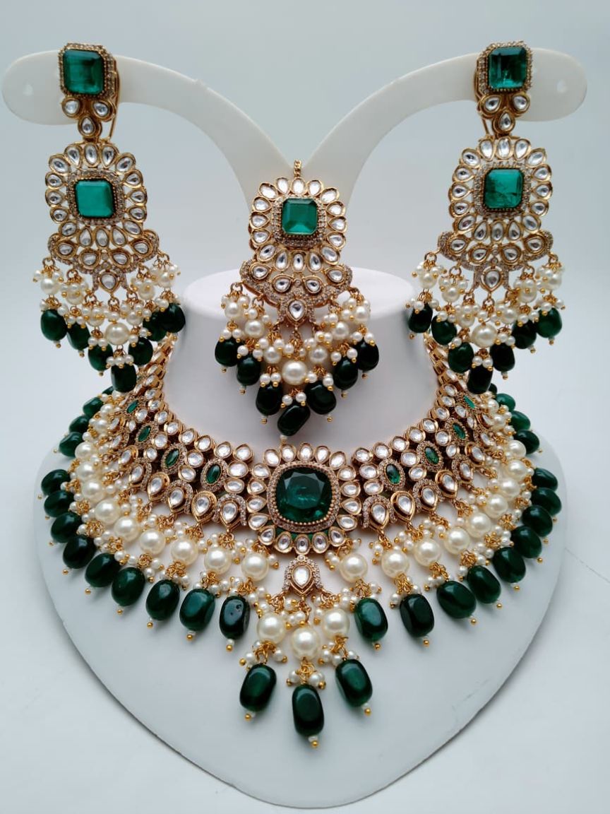 NECKLASE SET IN KUNDAN (VILANDI) STYLE | DESIGN - 15749