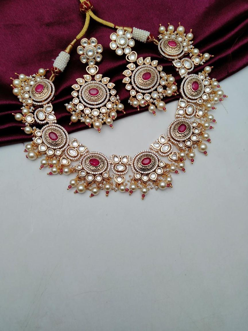 NECKLASE SET IN KUNDAN (VILANDI) STYLE | DESIGN - 15760