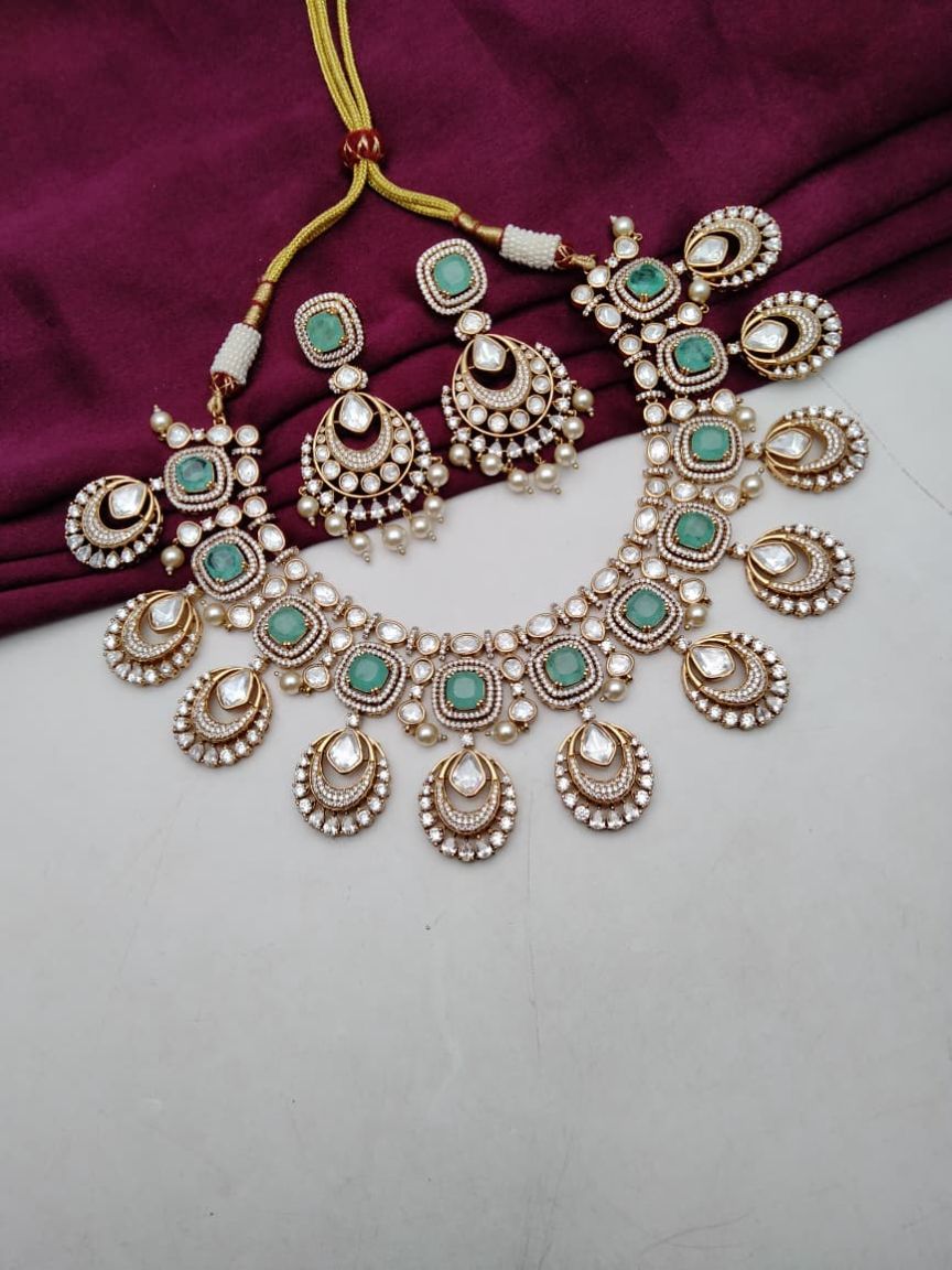 NECKLASE SET IN KUNDAN (VILANDI) STYLE | DESIGN - 15779