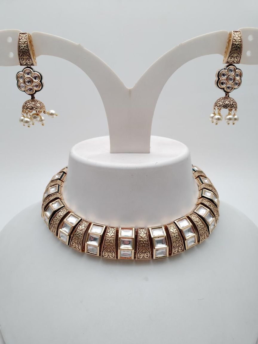 NECKLASE SET IN KUNDAN (VILANDI) STYLE | DESIGN - 15780