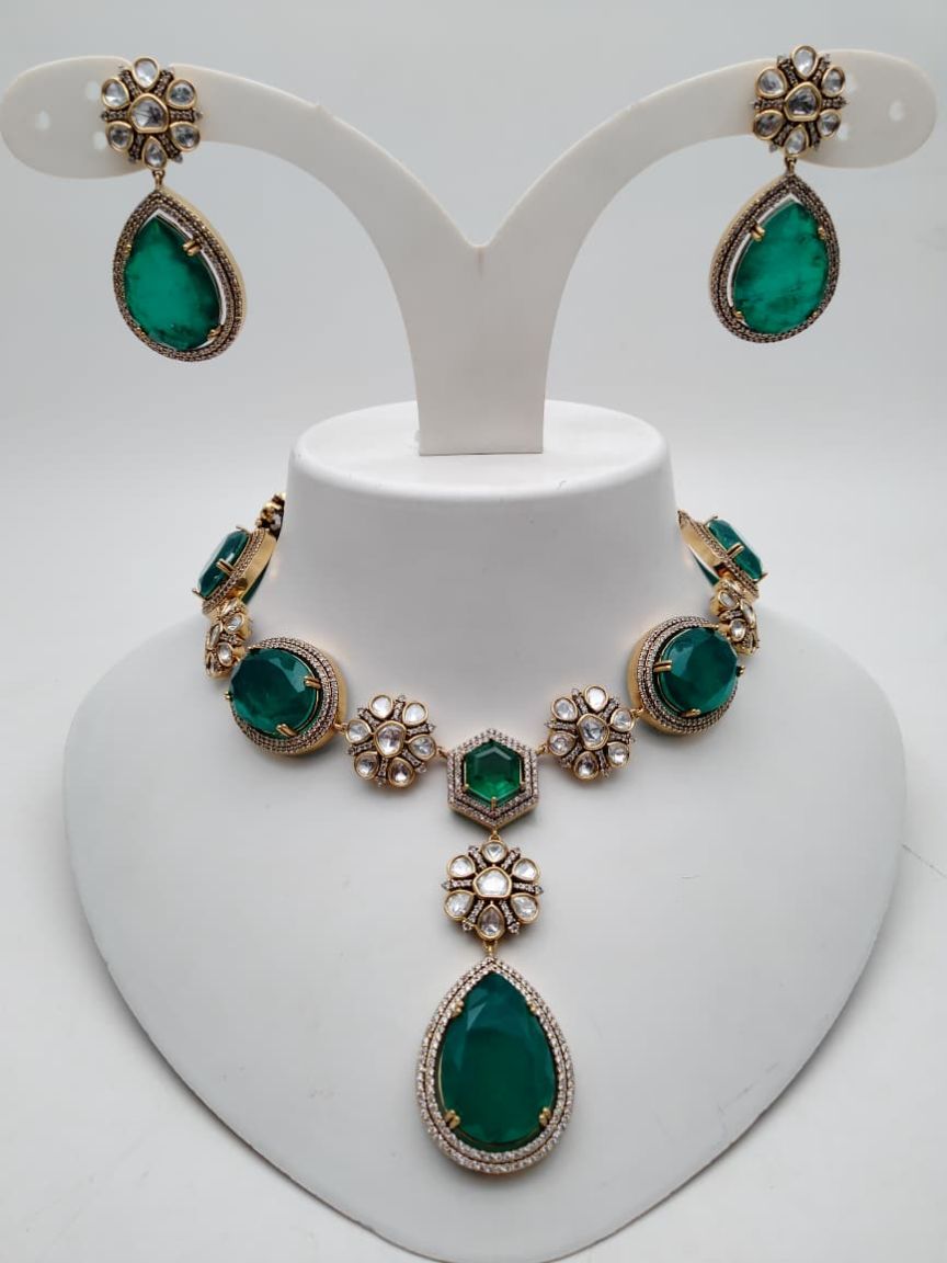 kundan-necklace_set-NSK15789GRVC