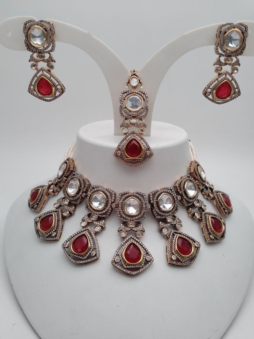 NECKLASE SET IN KUNDAN (VILANDI) STYLE | DESIGN - 15804